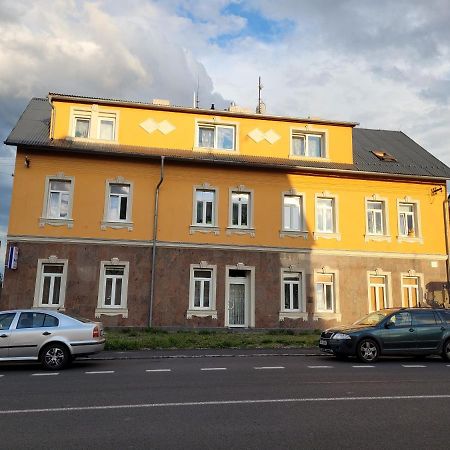 Penzion Duong Apartments Karlovy Vary Extérieur photo